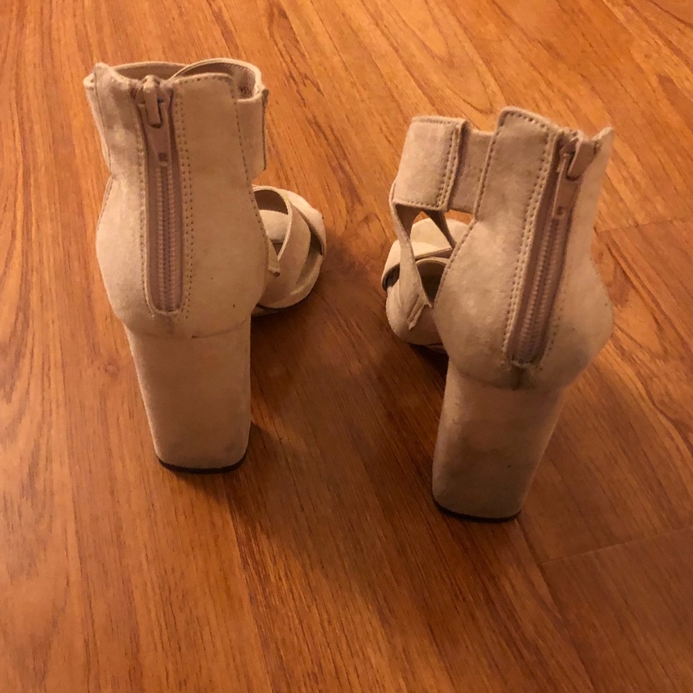 Open toe high heel - Picture 2 of 3